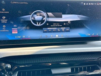 2026 BMW 2 Series — photo 13 view