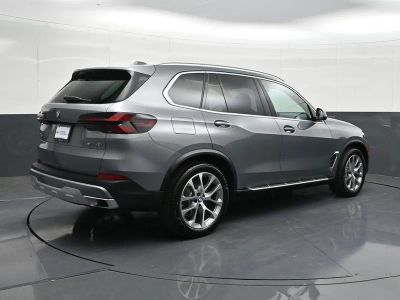 2024 BMW X5 — detail view