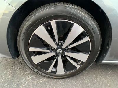 2022 Nissan Altima 2.5 SV 13312 — front three-quarter view