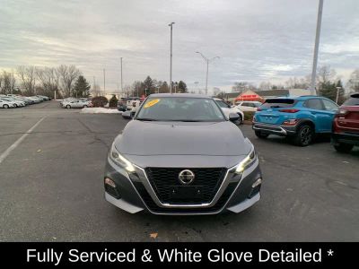 2022 Nissan Altima 2.5 SV — photo 10 view