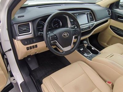 2017 Toyota Highlander Hybrid - Photo 9
