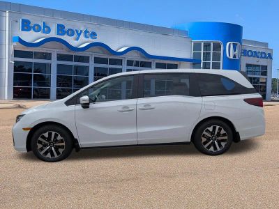 2026 Honda Odyssey - Photo 2