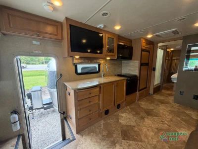 2016 Thor Motor Coach Windsport — photo 9 view