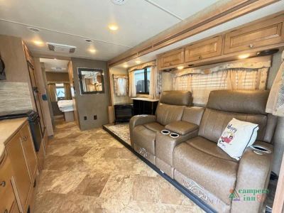 2016 Thor Motor Coach Windsport — photo 7 view