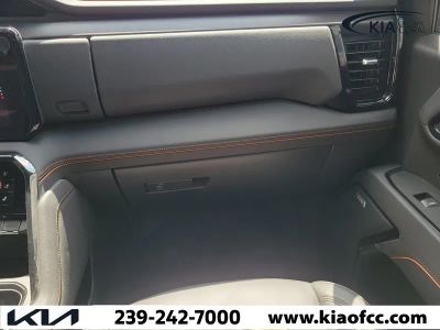 2025 GMC Sierra 1500 — photo 13 view