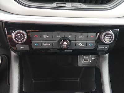 2025 Jeep Compass - Photo 21