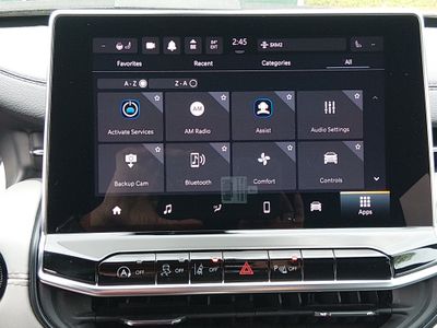 2025 Jeep Compass - Photo 18