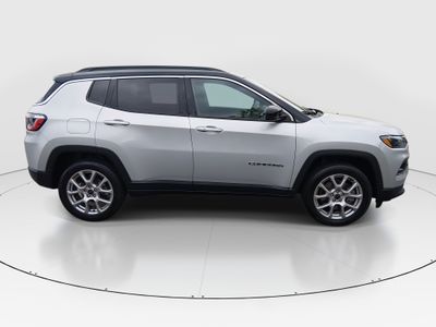 2025 Jeep Compass - Photo 8