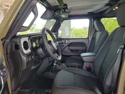 2026 Jeep Wrangler — photo 17 view
