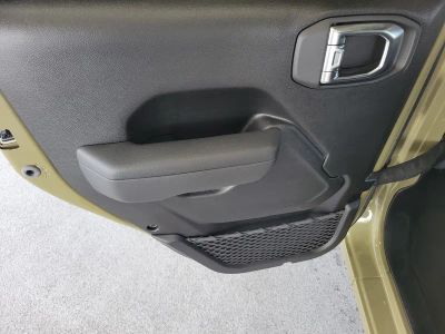 2026 Jeep Wrangler — photo 13 view