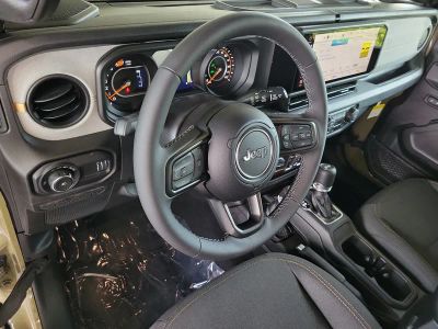2026 Jeep Wrangler — photo 16 view
