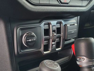 2026 Jeep Wrangler — photo 15 view