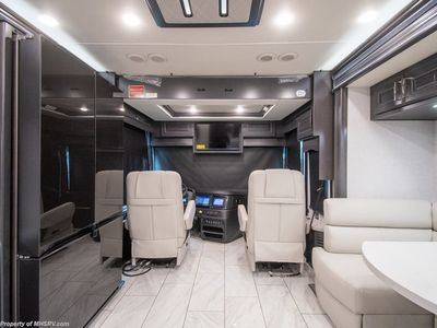 2026 Fleetwood Discovery LXE - Photo 4
