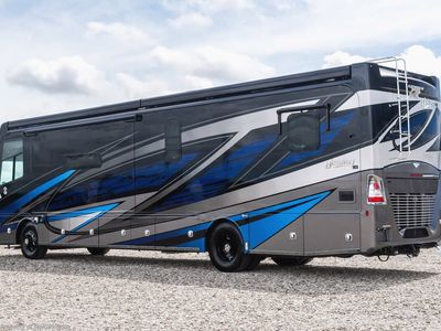2026 Fleetwood Discovery LXE - Photo 2