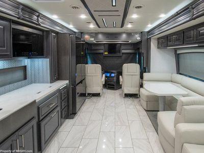 2026 Fleetwood Discovery LXE - Photo 3
