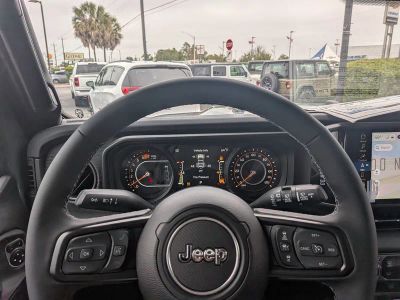2026 Jeep Wrangler — photo 31 view
