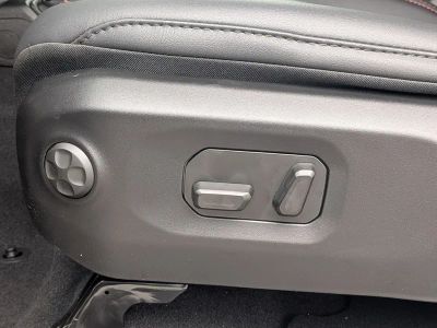 2026 Jeep Wrangler — photo 19 view