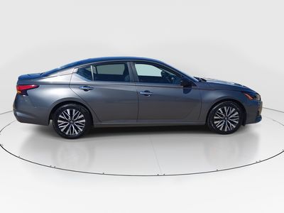 2024 Nissan Altima - Photo 8