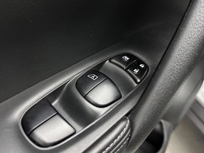 2017 Nissan Rogue - Photo 11