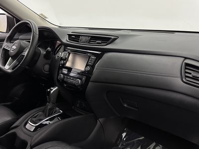 2017 Nissan Rogue - Photo 35