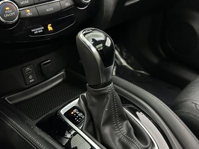 2017 Nissan Rogue - Photo 16