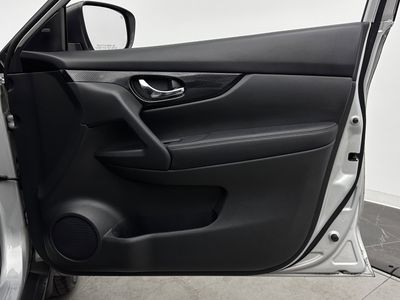 2017 Nissan Rogue - Photo 34