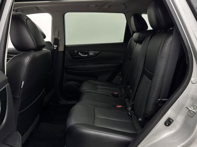 2017 Nissan Rogue - Photo 24