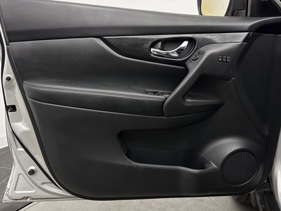 2017 Nissan Rogue - Photo 10