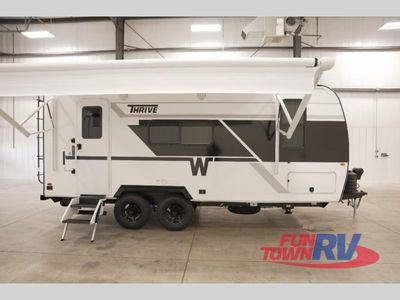2026 Winnebago Thrive - Photo 6