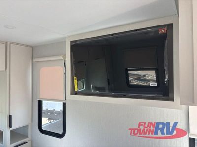 2026 Winnebago Thrive - Photo 41