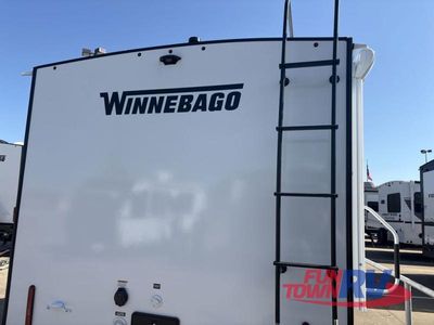 2026 Winnebago Thrive - Photo 17