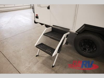 2026 Winnebago Thrive - Photo 8