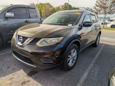2015 Nissan Rogue SV in Black — front three-quarter view