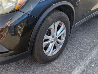 2015 Nissan Rogue — detail view