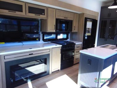 2027 Forest River RV Rockwood Signature - Photo 13