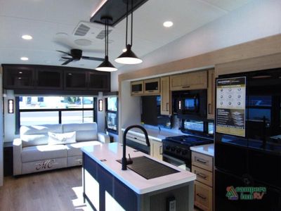 2027 Forest River RV Rockwood Signature - Photo 10