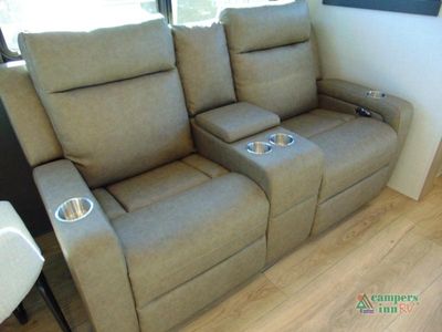 2027 Forest River RV Rockwood Signature - Photo 18