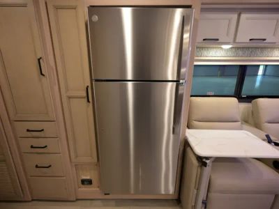 2027 Thor Motor Coach OMNI TRAIL — photo 20 view