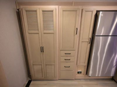 2027 Thor Motor Coach OMNI TRAIL — photo 23 view