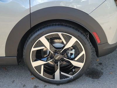 2026 MINI Hardtop 4 Door — photo 8 view