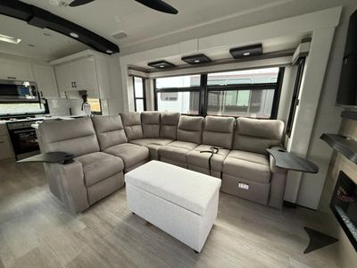 2026 Jayco Pinnacle - Photo 10