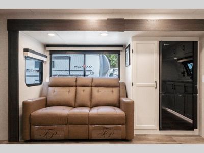 2026 Venture Stratus - Photo 7