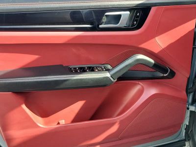 2021 Porsche Cayenne — photo 16 view