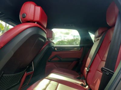 2021 Porsche Cayenne — photo 11 view