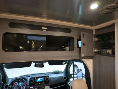 2022 Airstream ATLAS - Photo 5