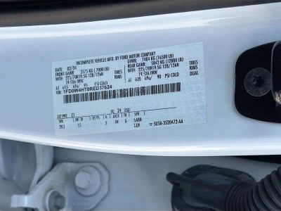 2024 Ford F-450SD — photo 42 view