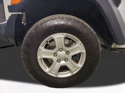 2019 Jeep Wrangler — photo 11 view