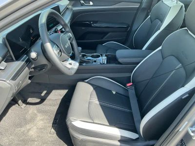 2026 Kia K5 — photo 10 view