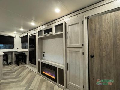 2024 CrossRoads RV Zinger - Photo 12