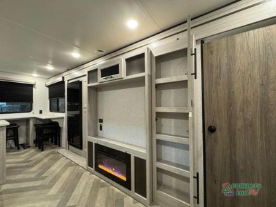 2024 CrossRoads RV Zinger - Photo 13